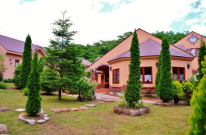 Гостиница Aromatic Garden Villa La Poltrona  Юмото